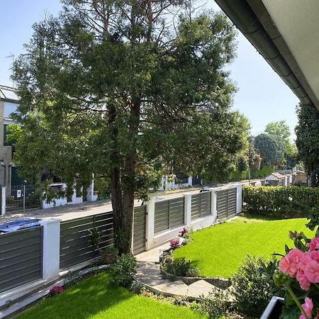 B&B Villa Tersius Trezzano sul Naviglio Bagian luar foto